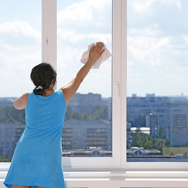 How to Clean Large Windows